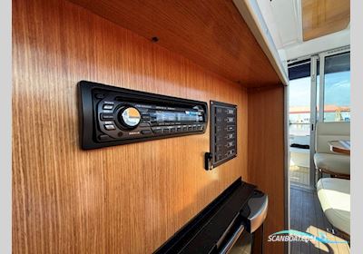 Beneteau Antaris 760 Motorbåd 2008, med Nanni motor, Holland