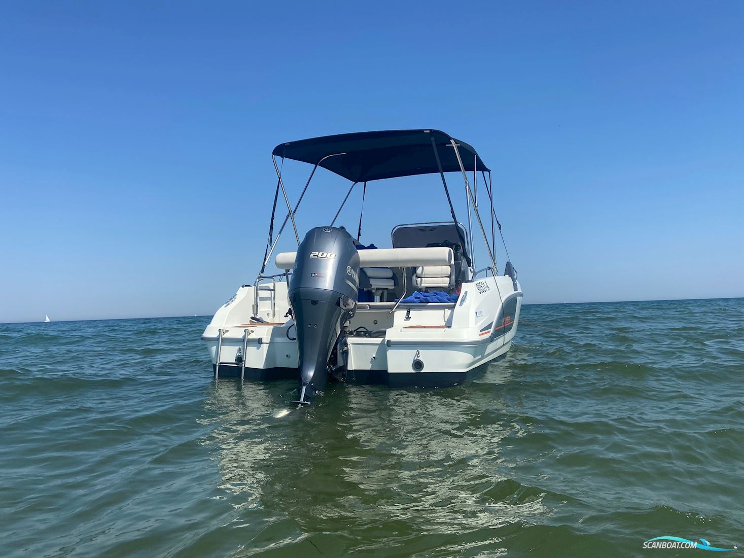 Bénéteau Flyer 6.6 Spacedeck Mit Yamaha F200 Und Trailer