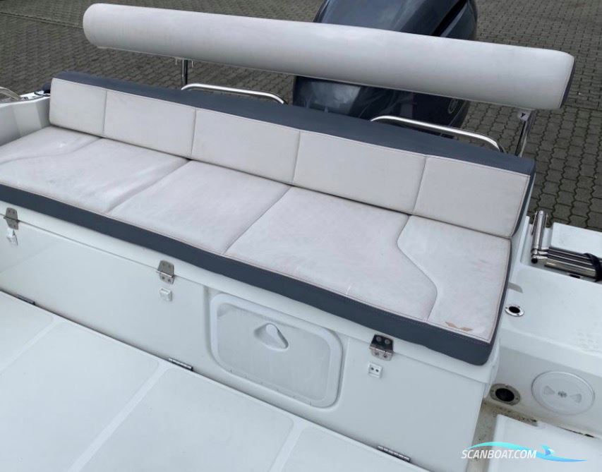 Bénéteau Flyer 6.6 Spacedeck Mit Yamaha F200 Und Trailer