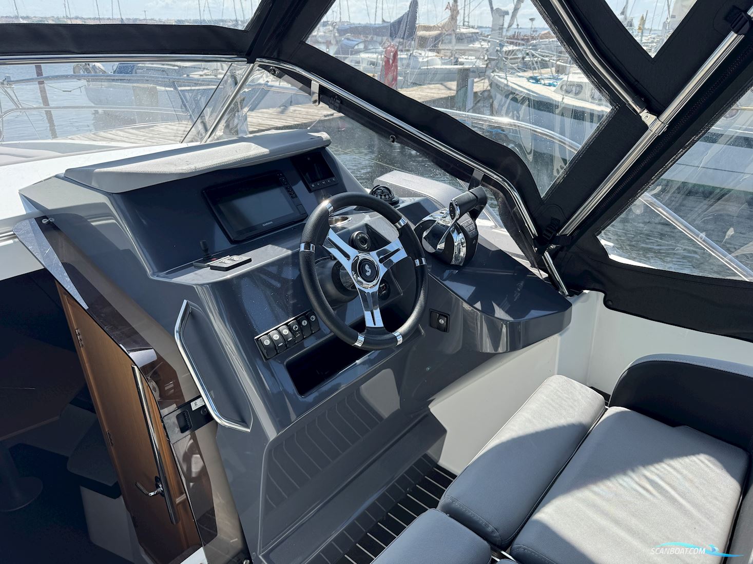 Beneteau Flyer 8.8 Sundeck