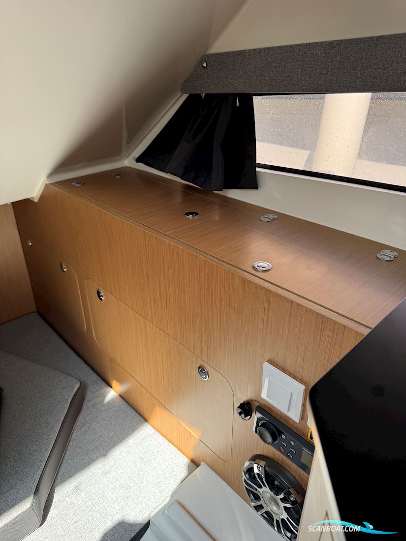Beneteau Flyer 8.8 Sundeck