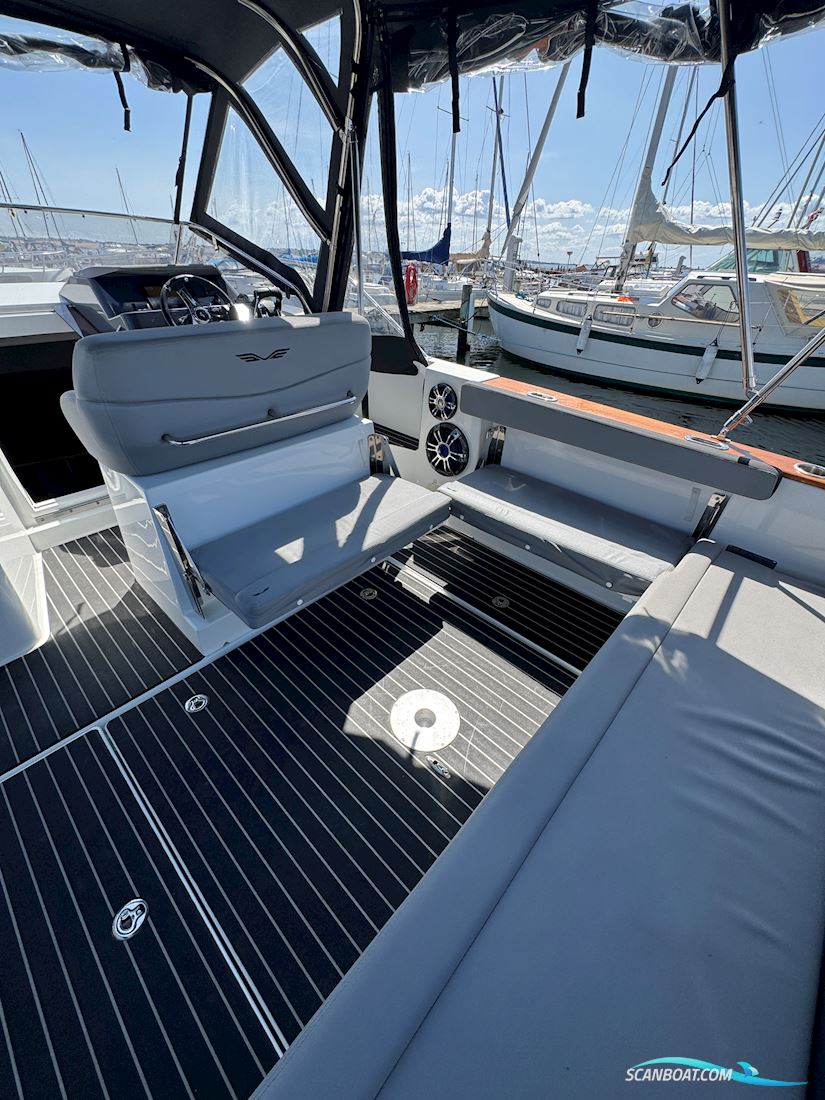 Beneteau Flyer 8.8 Sundeck