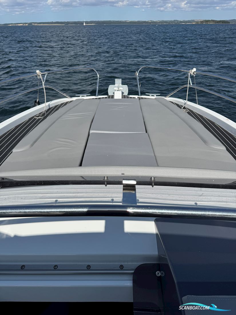 Beneteau Flyer 8.8 Sundeck