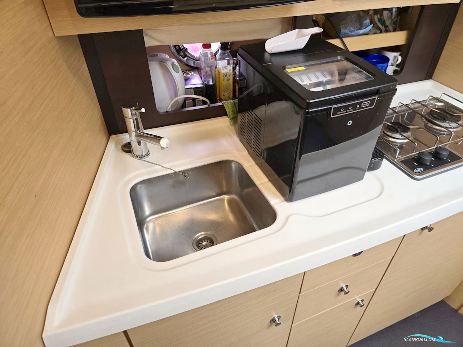 Beneteau Monte Carlo 37 SC Volvo Penta D4-260 Evc