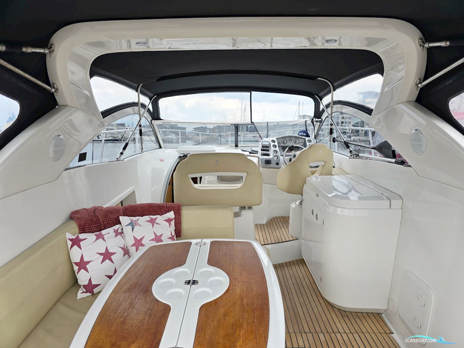 Beneteau Monte Carlo 37 SC Volvo Penta D4-260 EVC