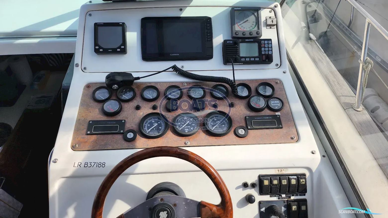 Beneteau Ombrine 900