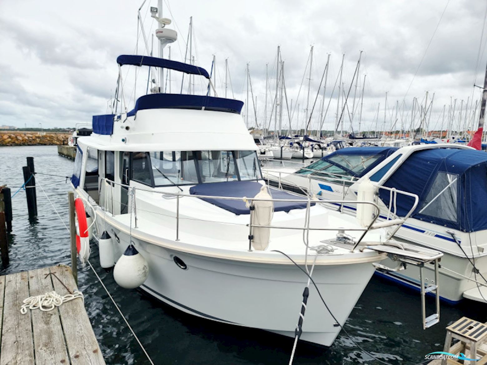 Beneteau Swift Trawler 34 Fly Motorbåd 2015, med Cummins Qsb 6.7 motor, Sverige