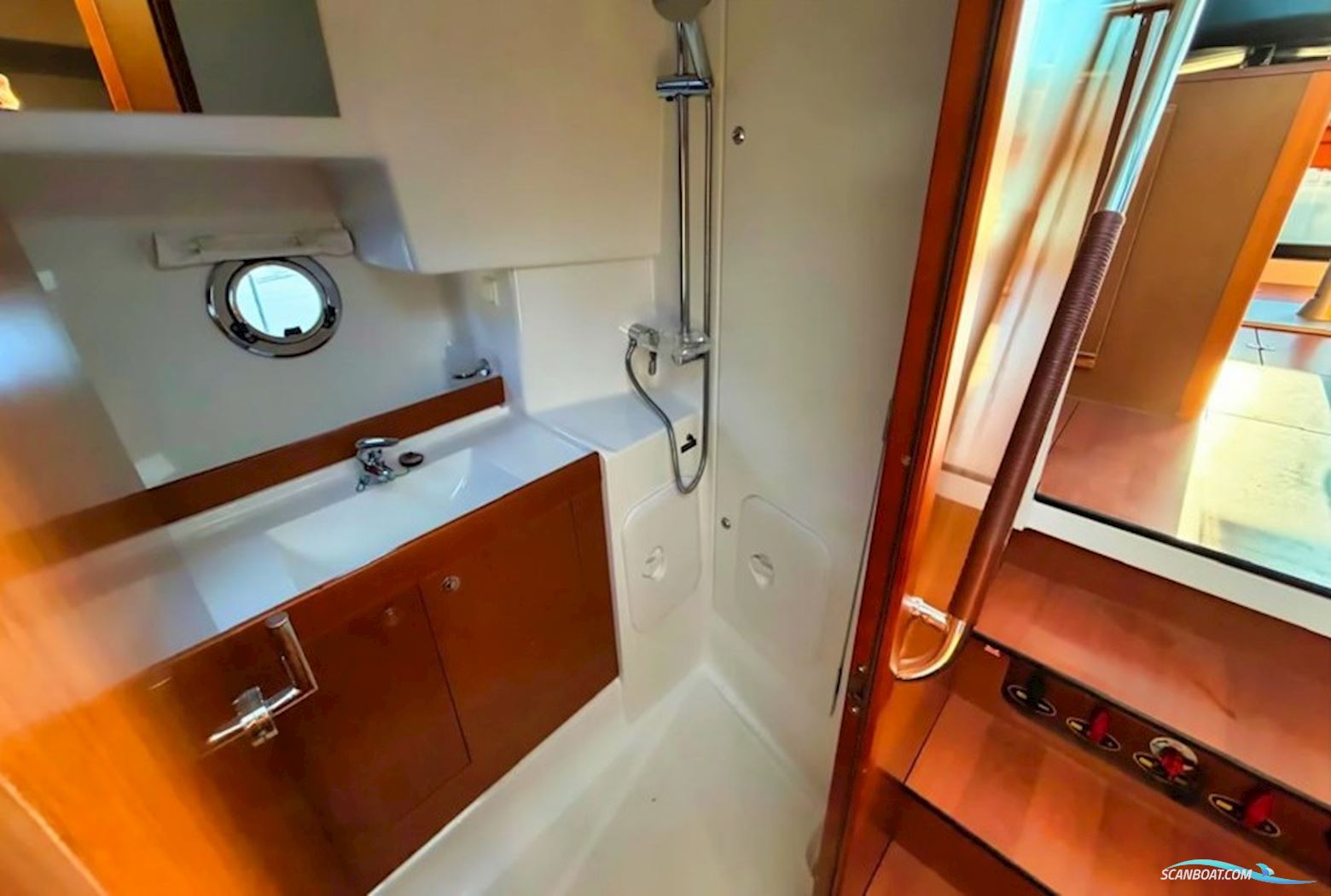 Beneteau Swift Trawler 34 Flybridge