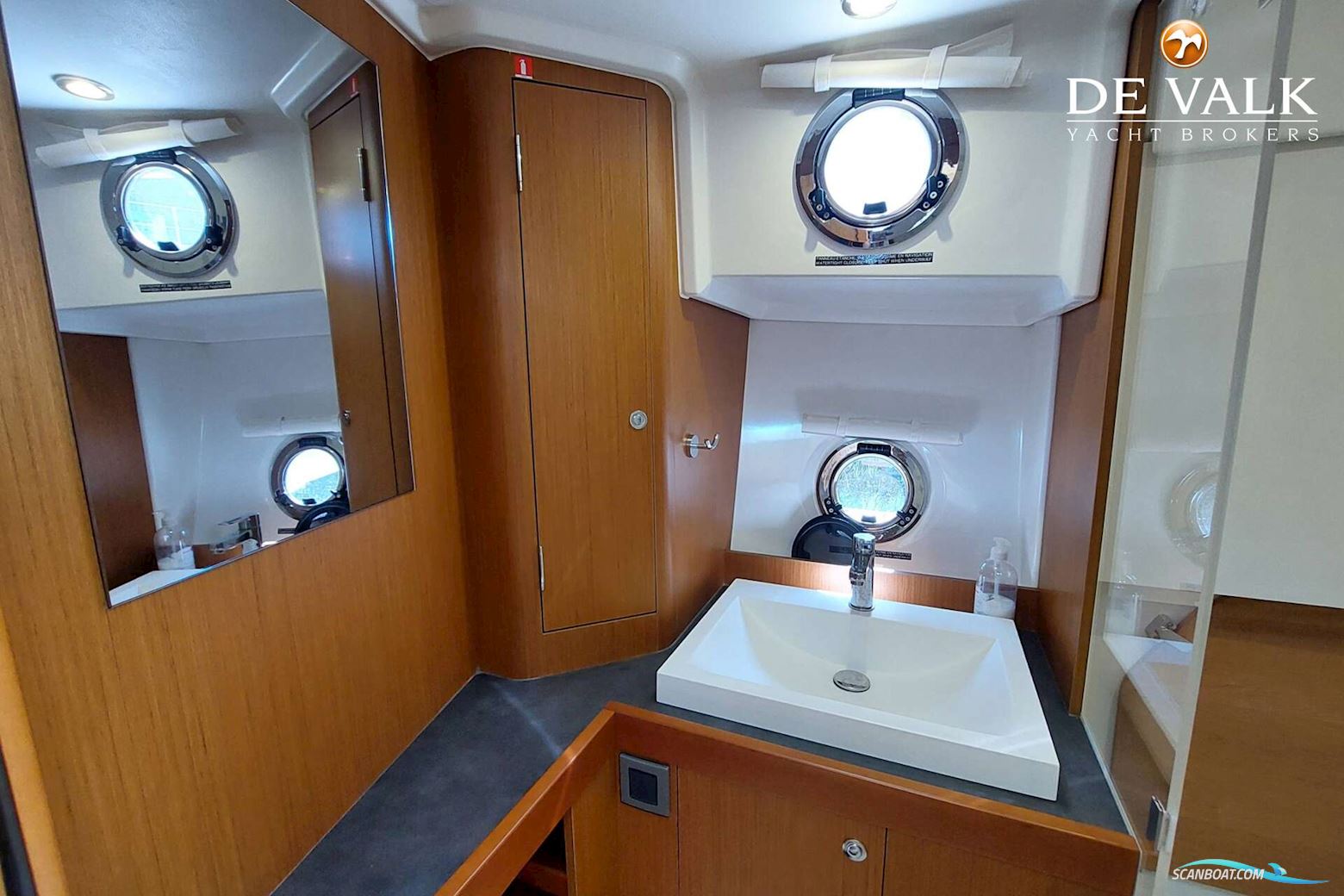 Beneteau Swift Trawler 35