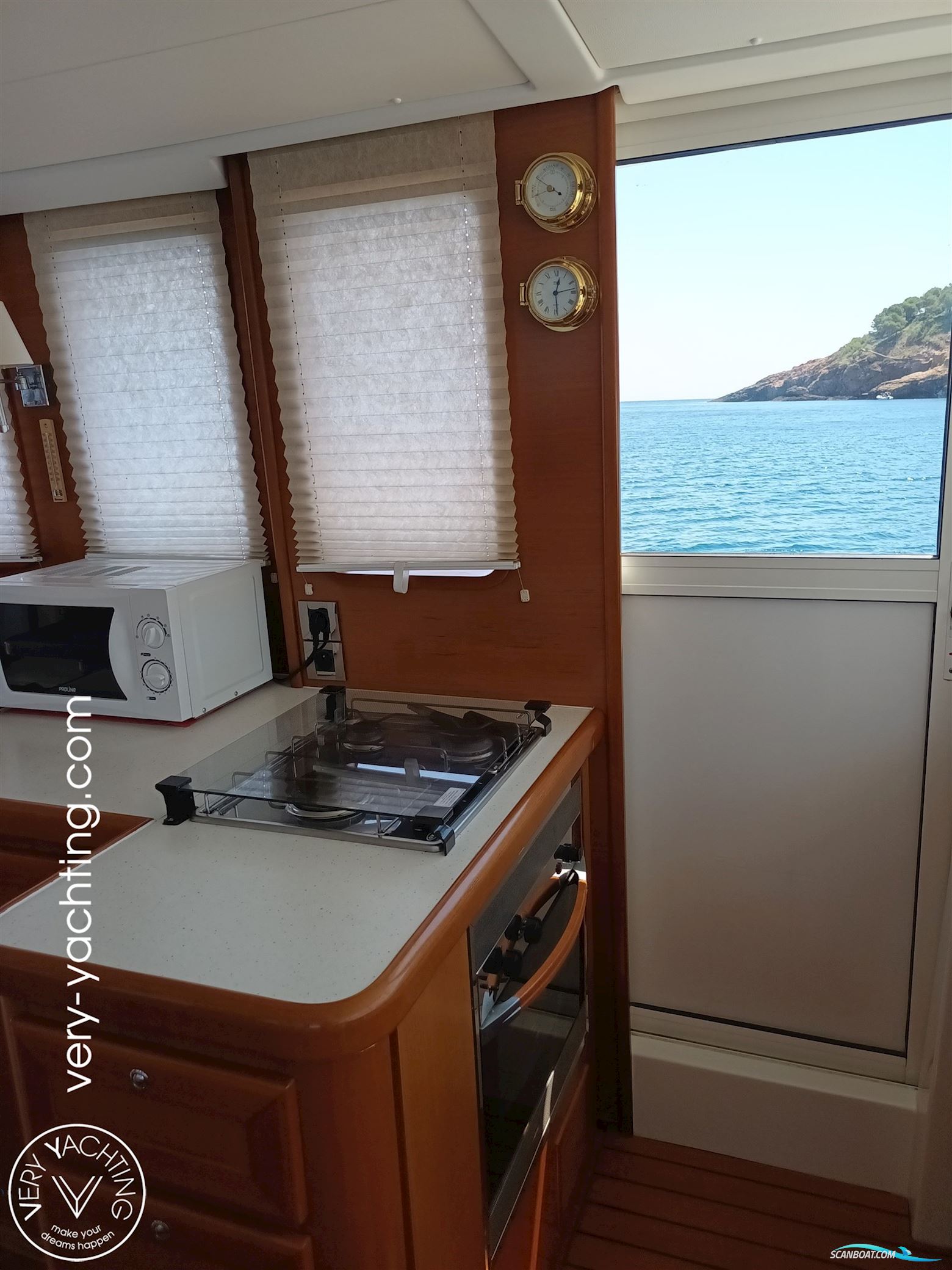 Beneteau Swift trawler 42