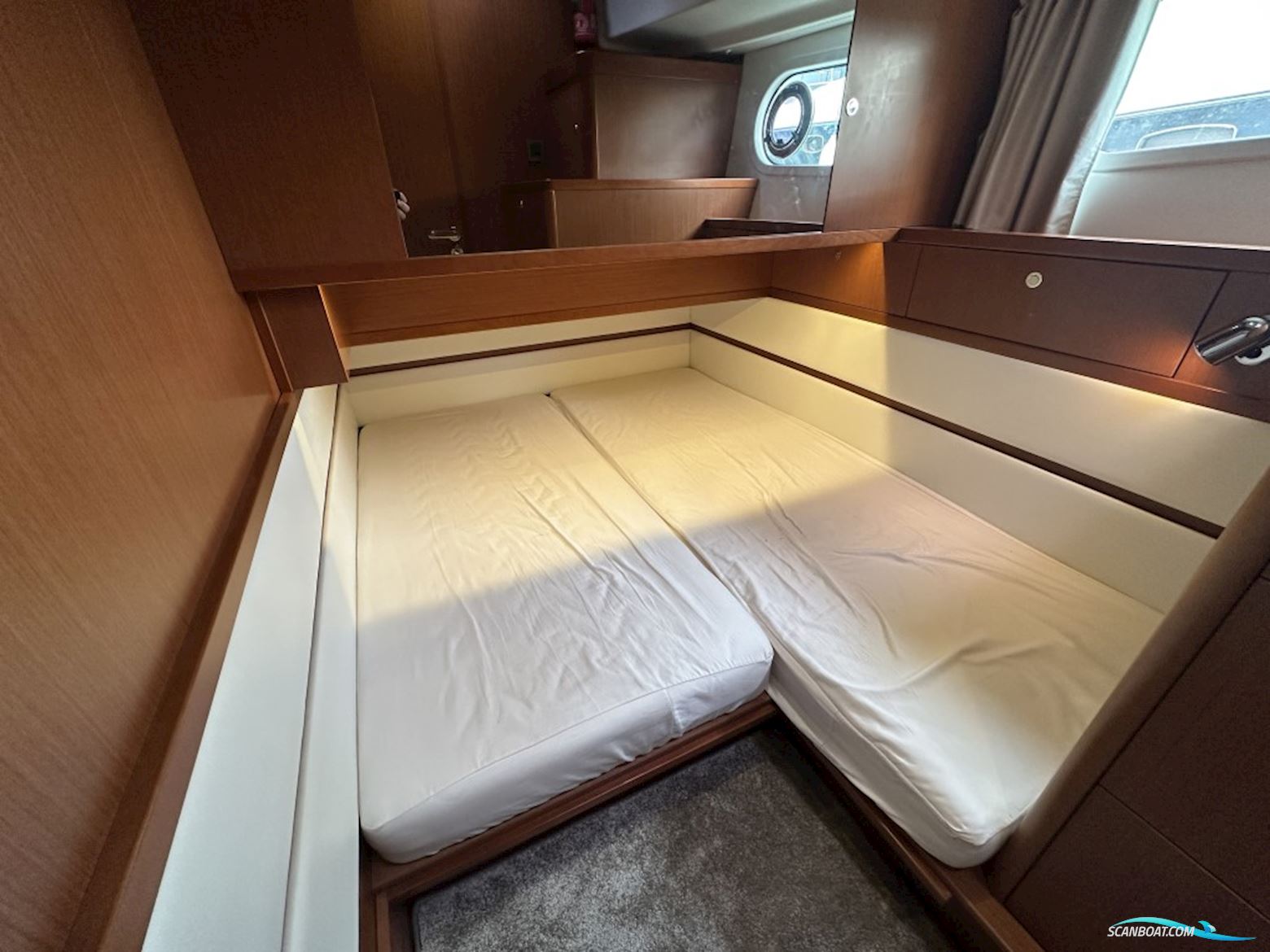 Beneteau Swift Trawler 44