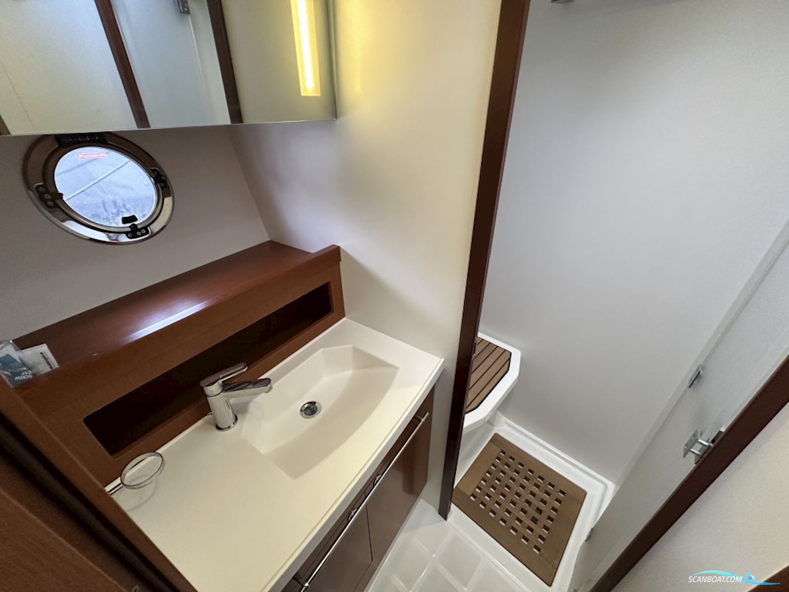 Beneteau Swift Trawler 44