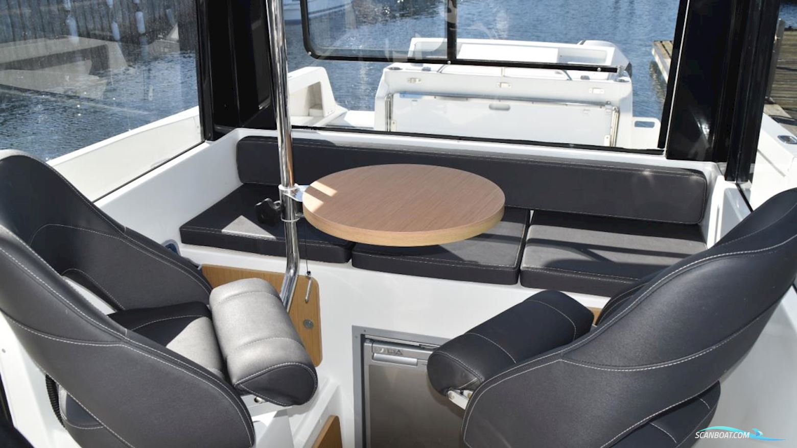 Beneteau Utombordare Barracuda 8