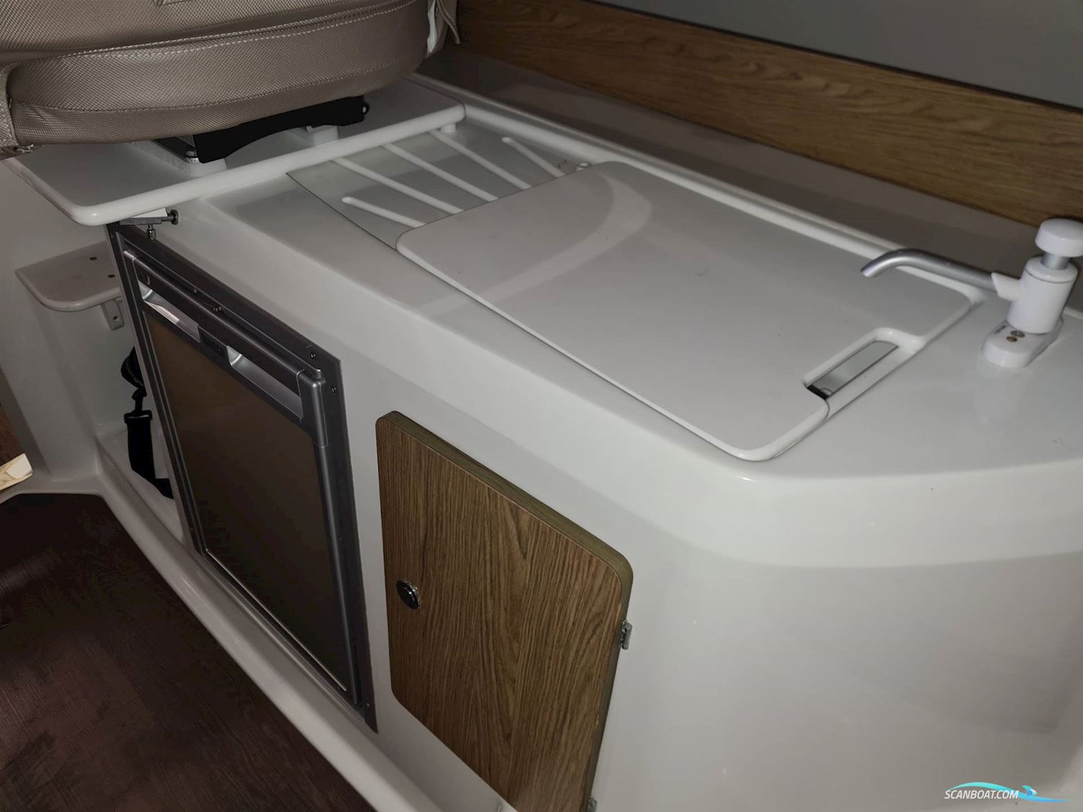 Beneteua Antares 6.80 - Yamaha F115/Udstyr