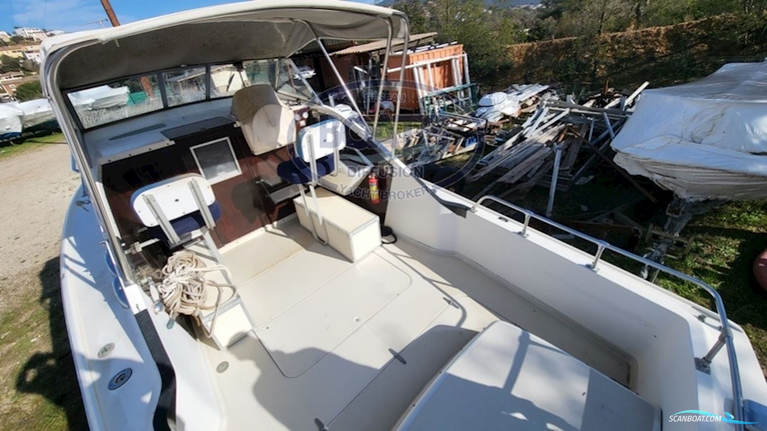 Bertram  BAHIA MAR 25