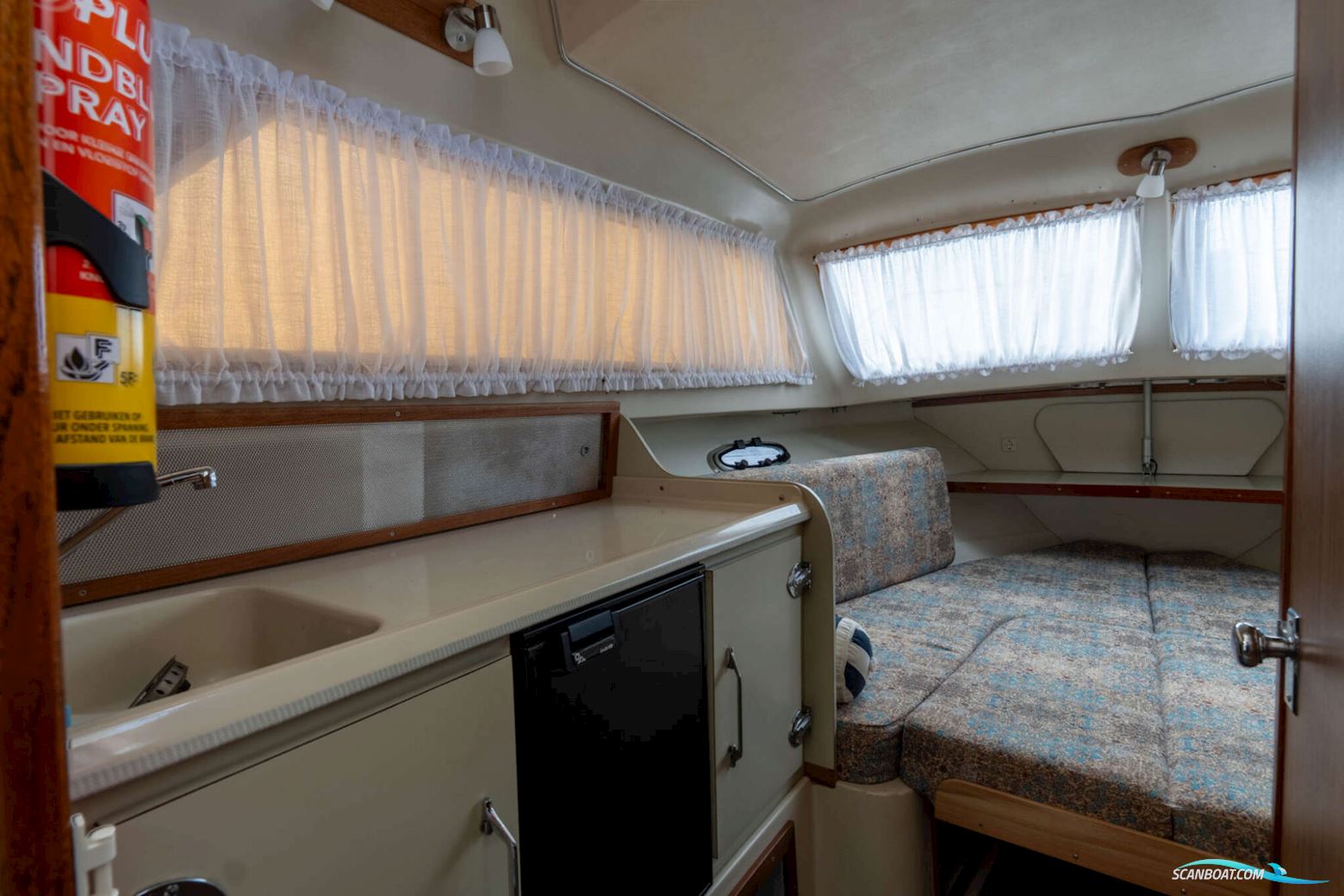 Bertram 25 Express Cruiser