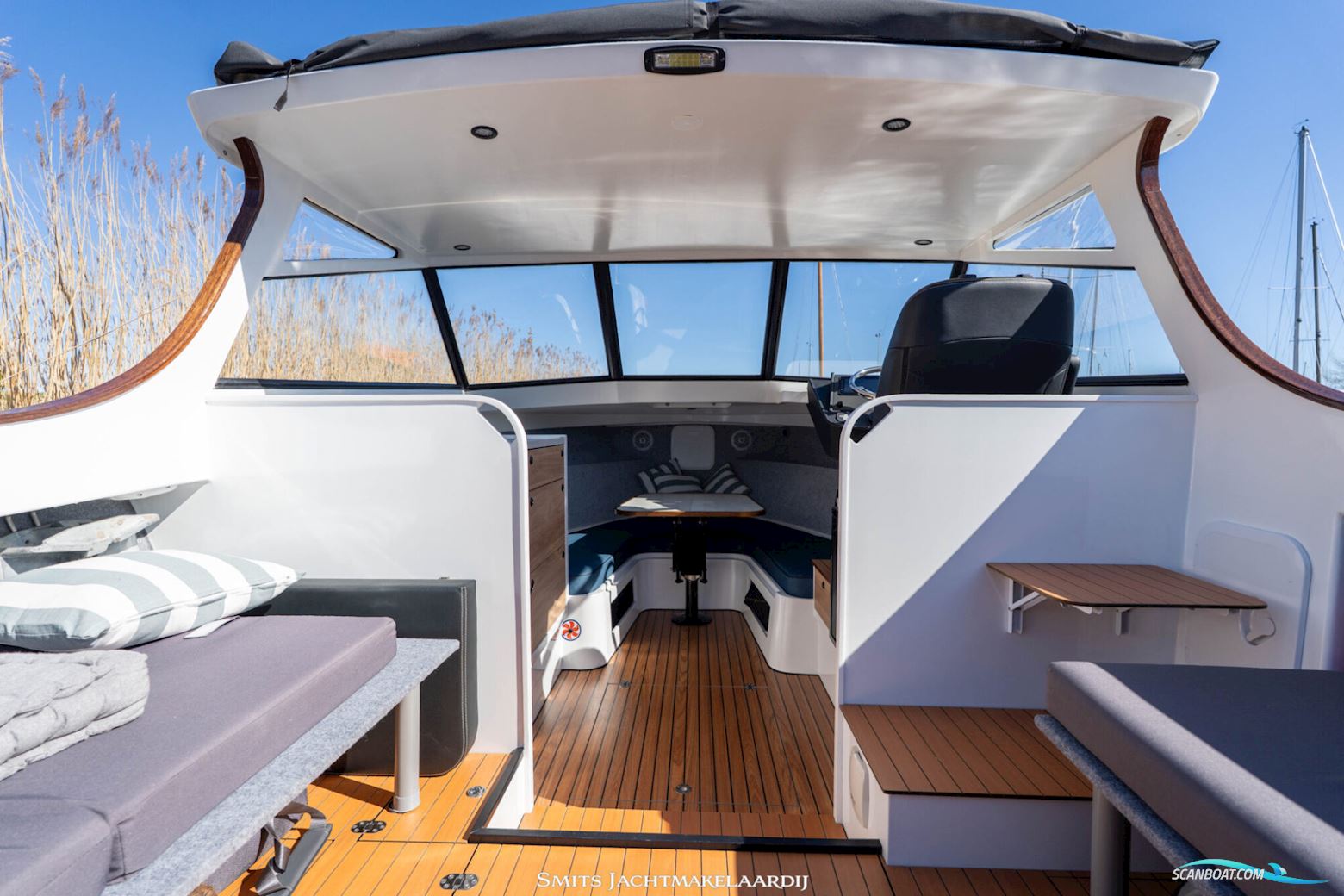Bertram 25