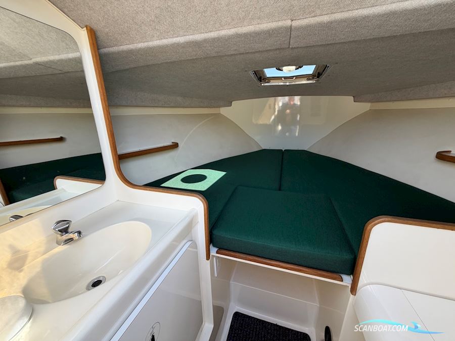 Bertram 28 Moppie