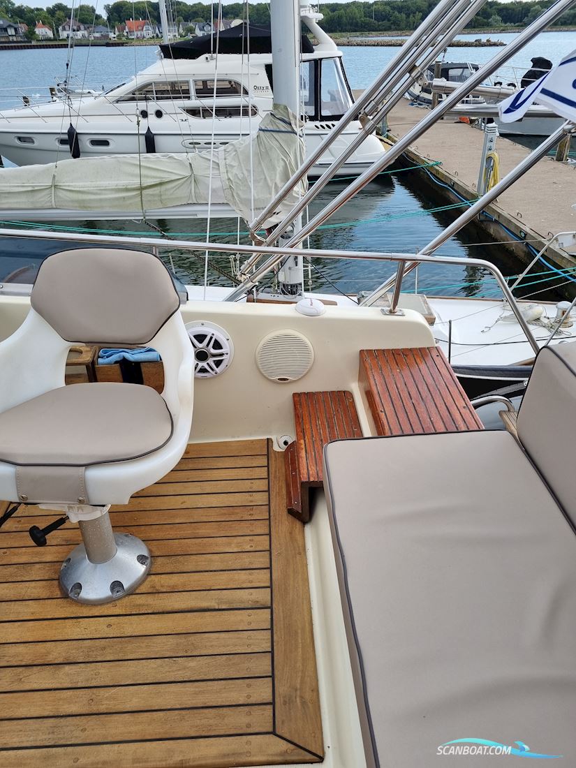 Bertram 30 Fly