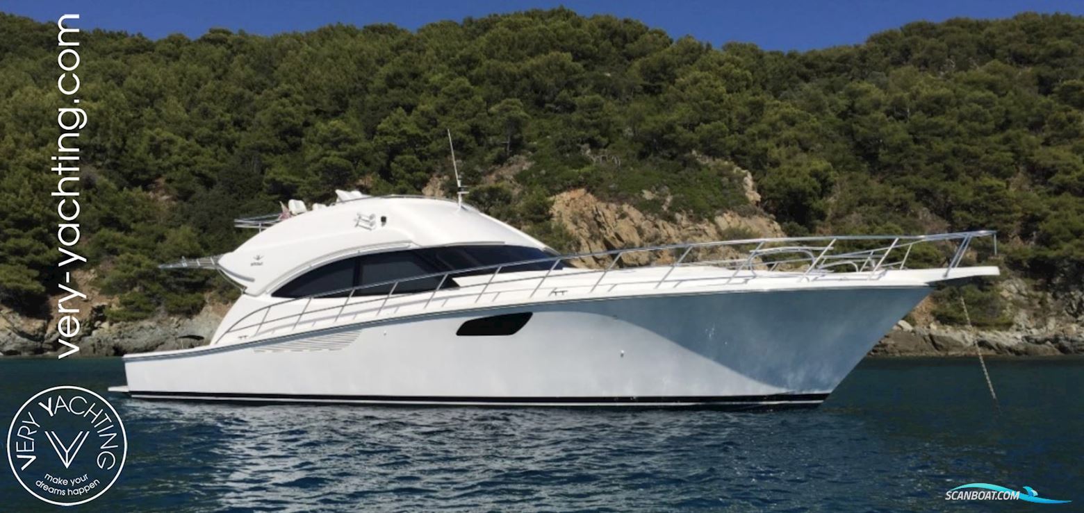 Bertram Yacht 540 Convertible Motorbåd 2010, med Caterpillar C32 motor, Frankrig
