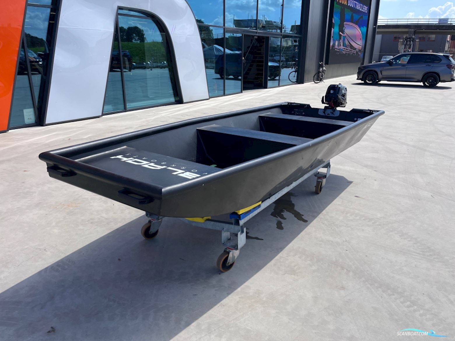 Black work boats Black Jon 400