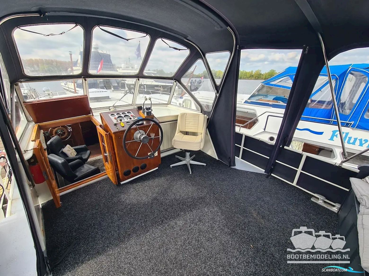 Blauwe Hand Kruiser 14.00 AK