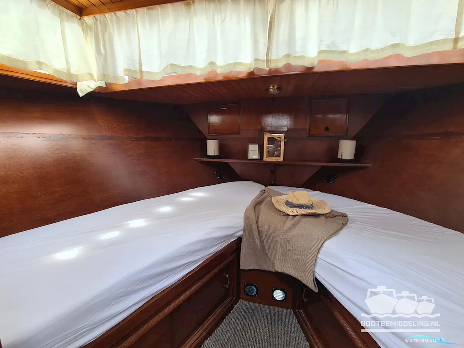 Blauwe Hand Kruiser 14.00 AK