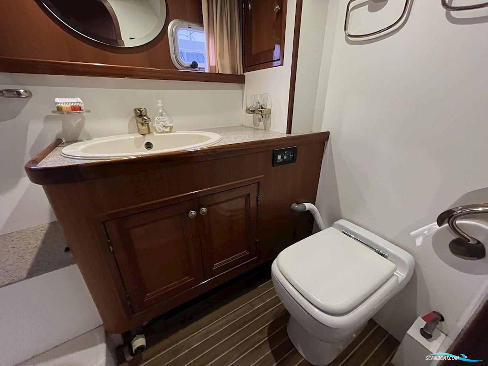 Blauwe Hand Trawler 1400