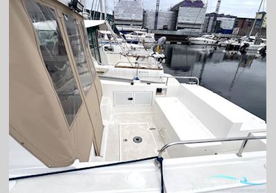 Boat Mouldings BM25 Motorbåd 2016, med Cummins Mercruiser motor, England
