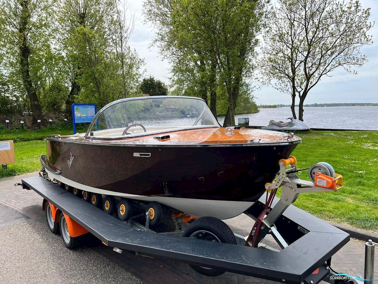 Boesch 510 St. Tropez De Luxe Motorbåd 1967, Holland