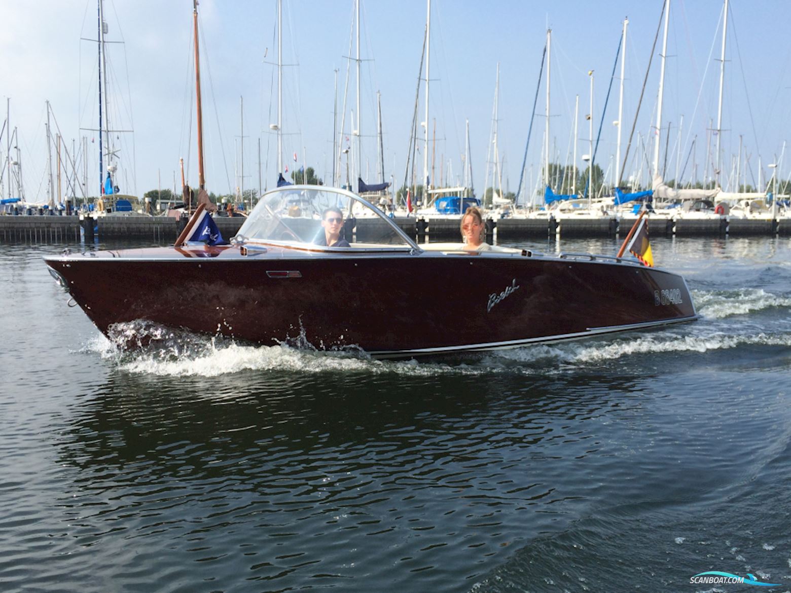 Boesch 580 Acapulco Deluxe Motorbåd 1976, Holland
