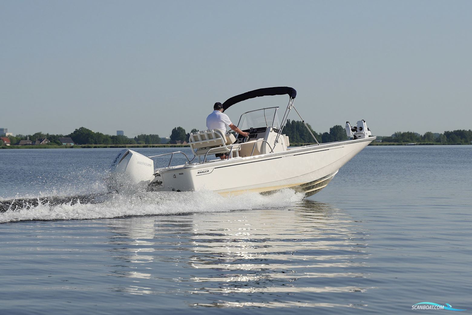 Boston Whaler 210 Montauk