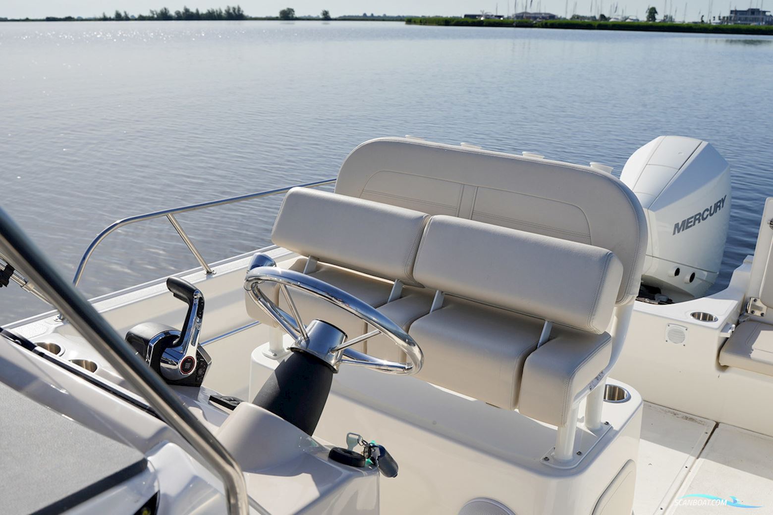 Boston Whaler 210 Montauk