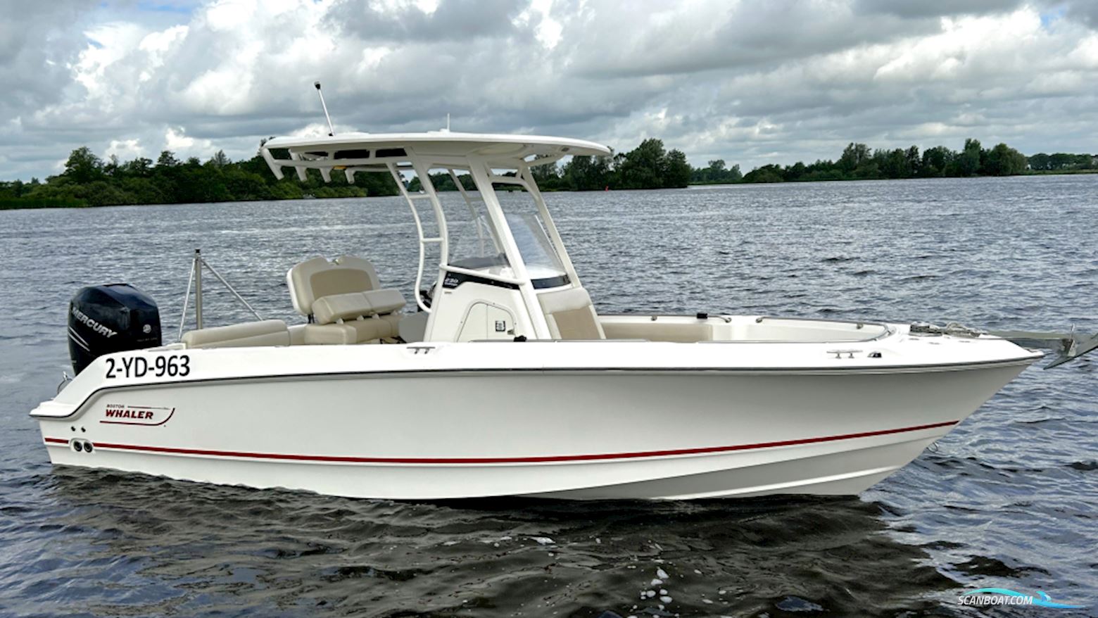 Boston Whaler 230 Outrage Motorbåd 2017, med Mercury motor, Holland