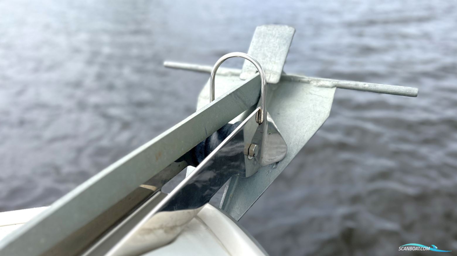 Boston Whaler 230 Outrage