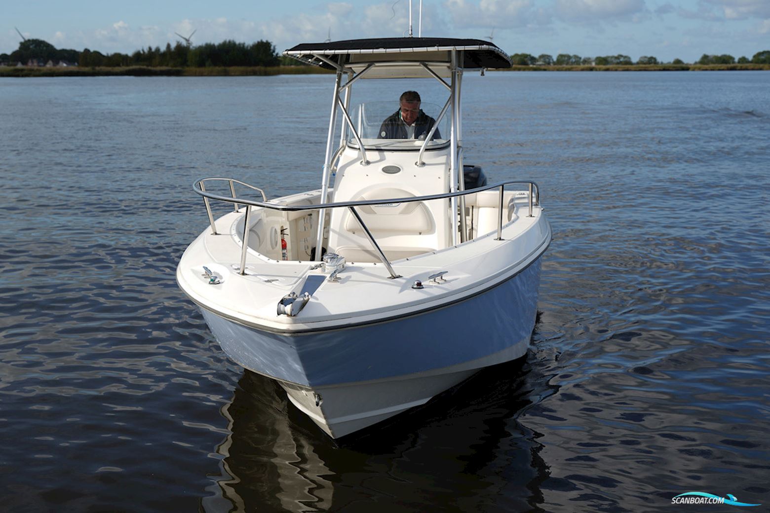 Boston Whaler 270 Outrage