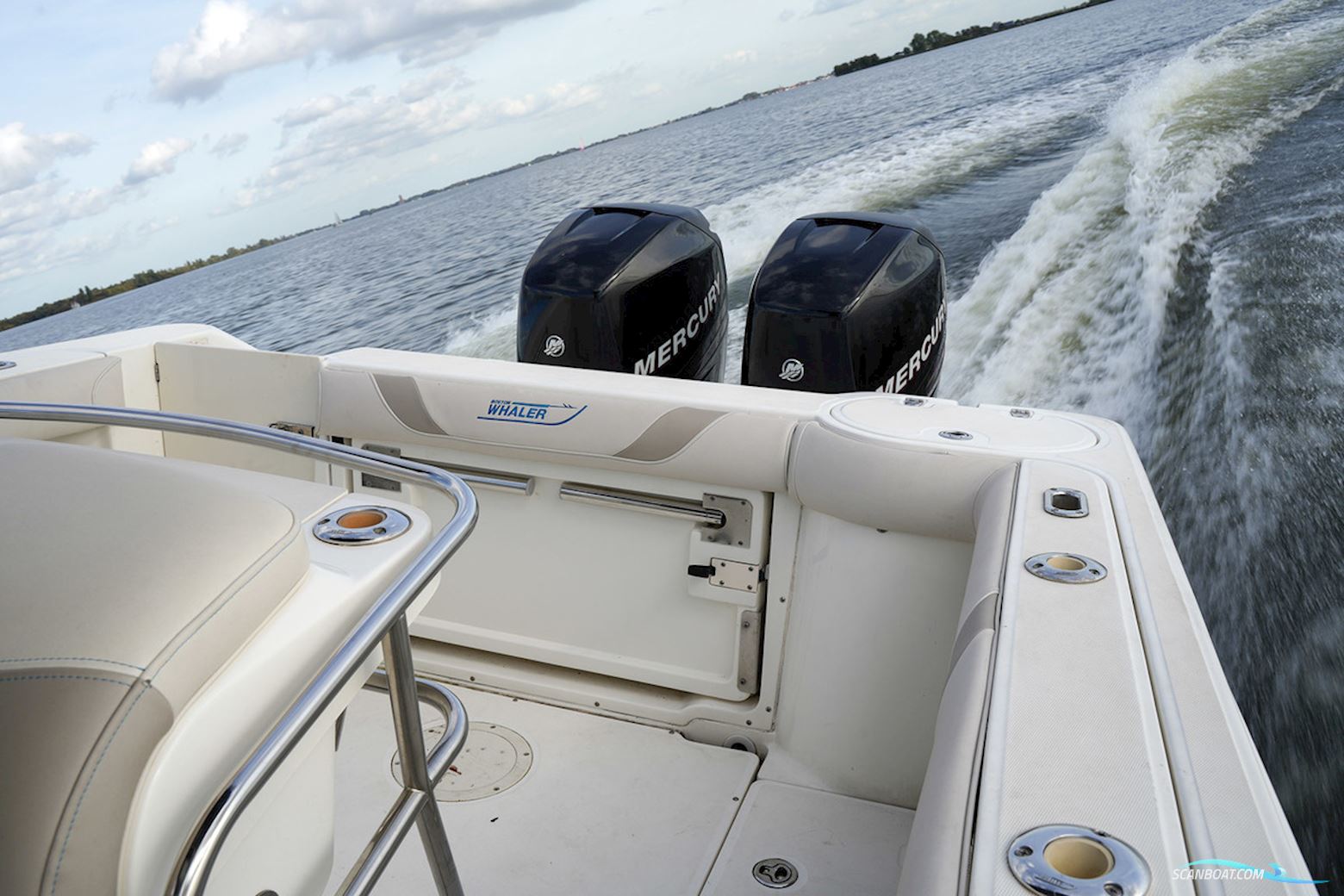 Boston Whaler 270 Outrage