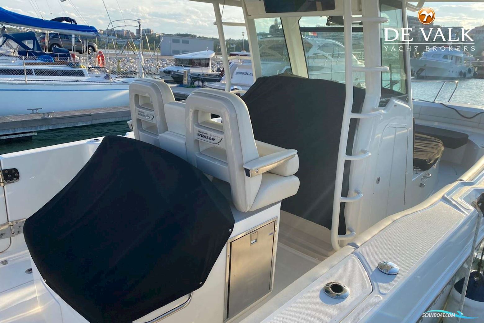 Boston Whaler 330 Outrage