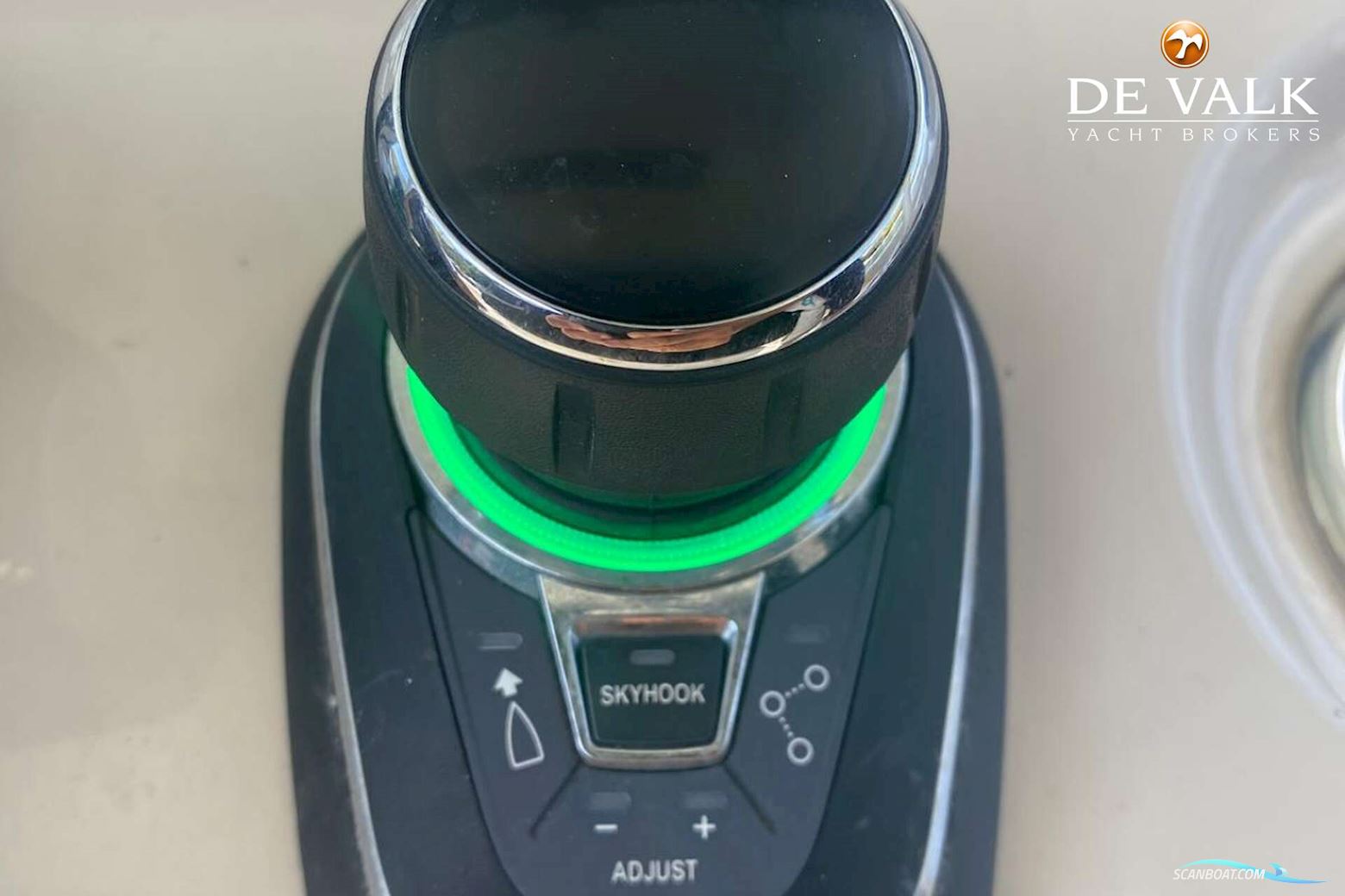 Boston Whaler 330 Outrage