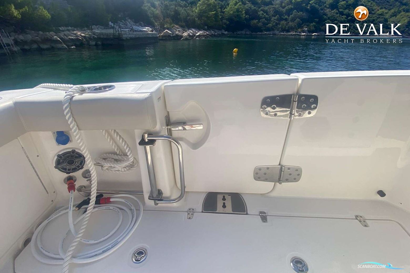 Boston Whaler 330 Outrage