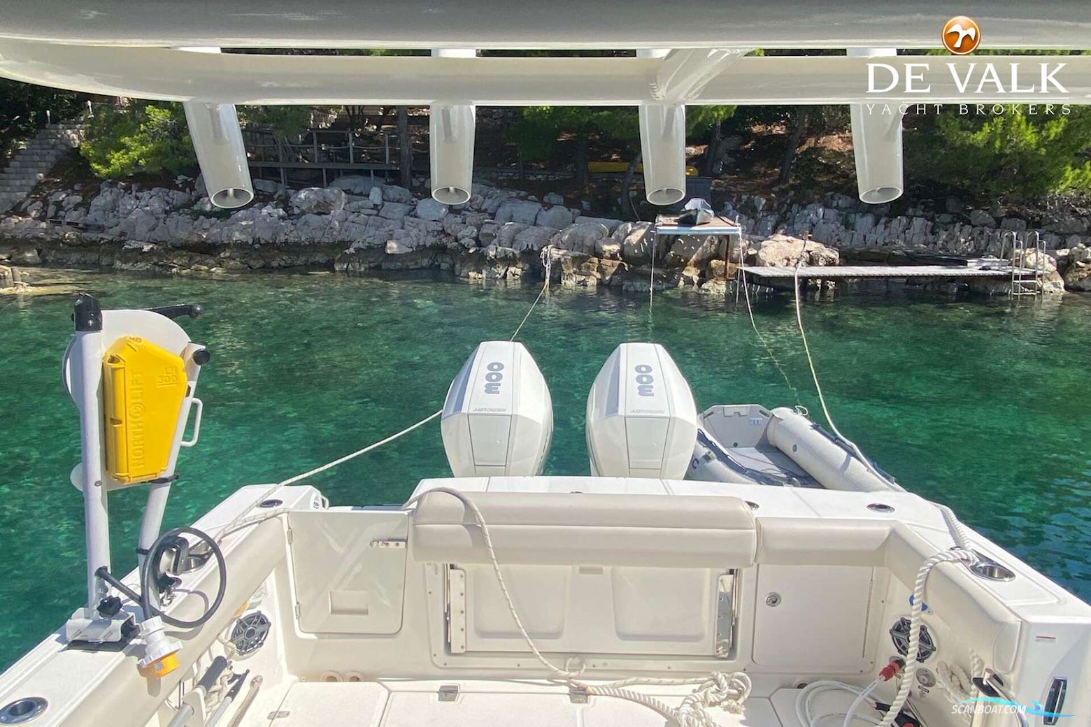 Boston Whaler 330 Outrage