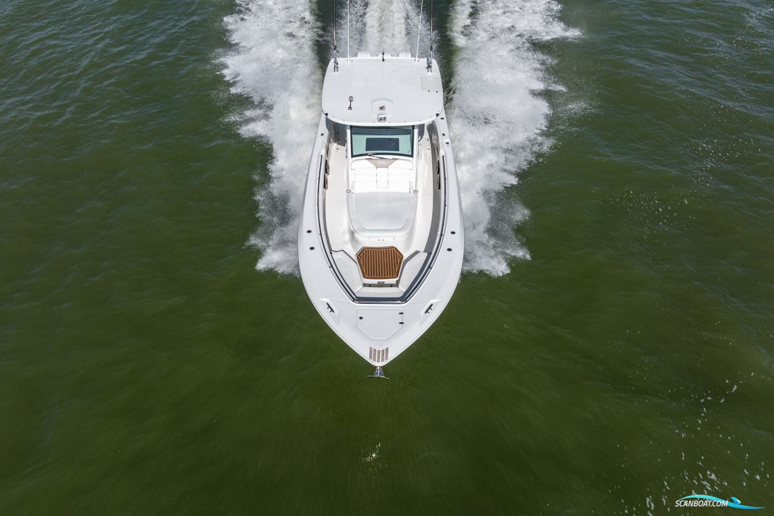 Boston Whaler 370 Outrage