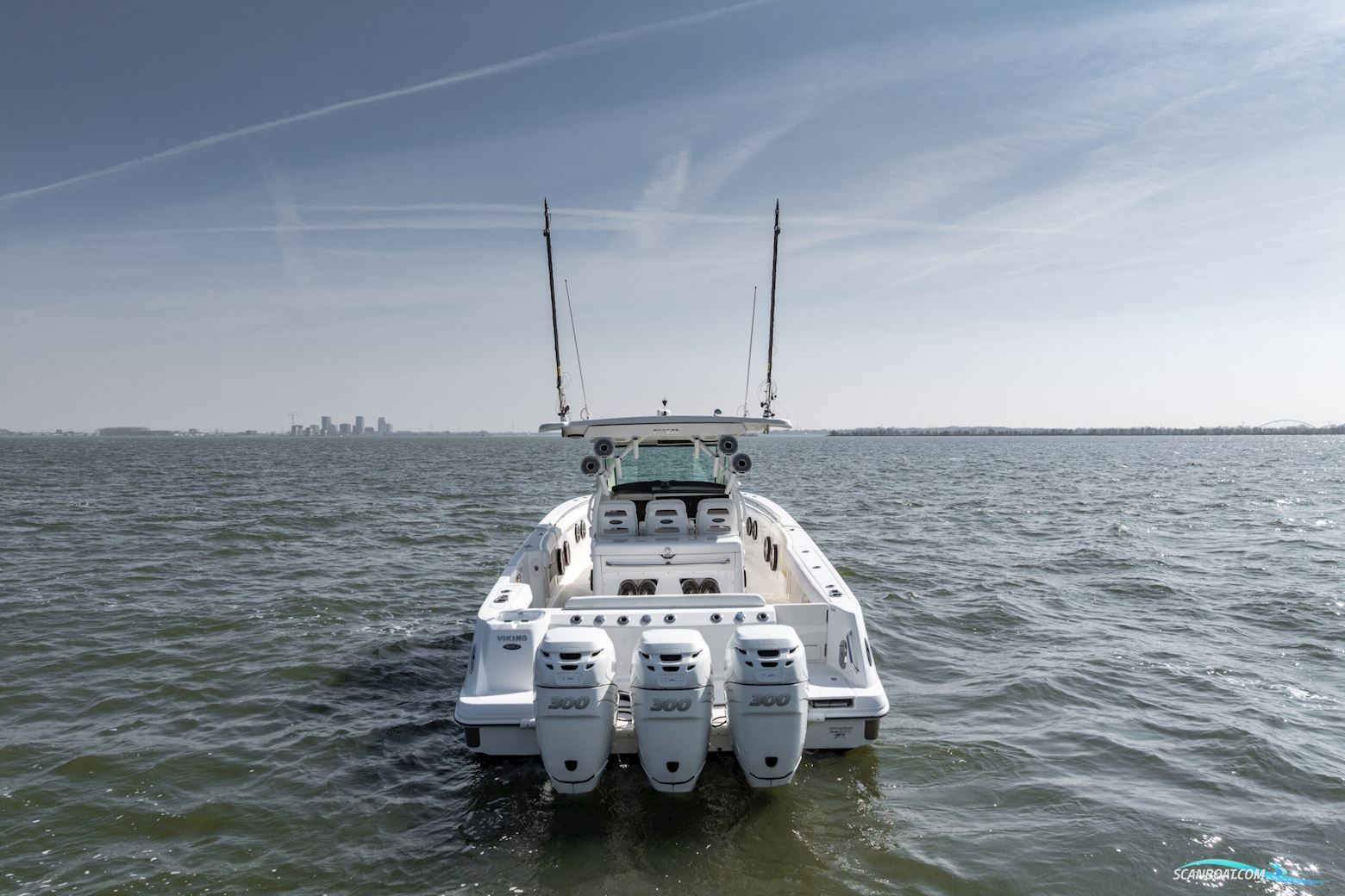 Boston Whaler 370 Outrage