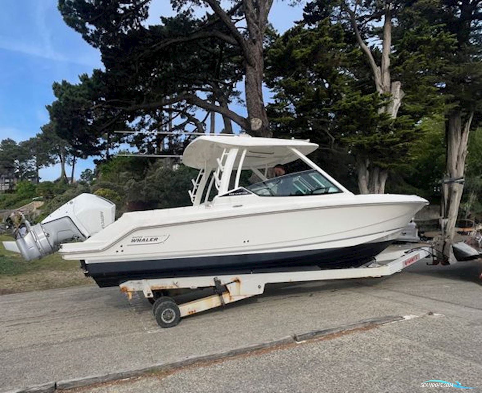 Boston Whaler Vantage 280