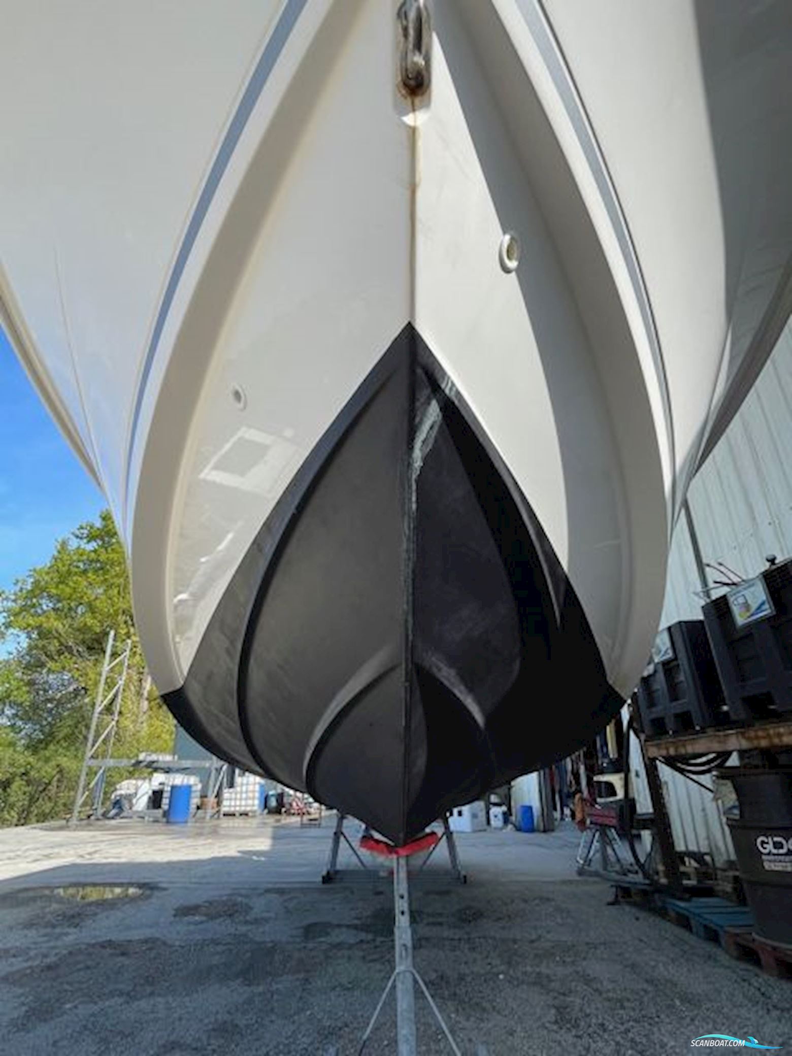 Boston Whaler Vantage 280