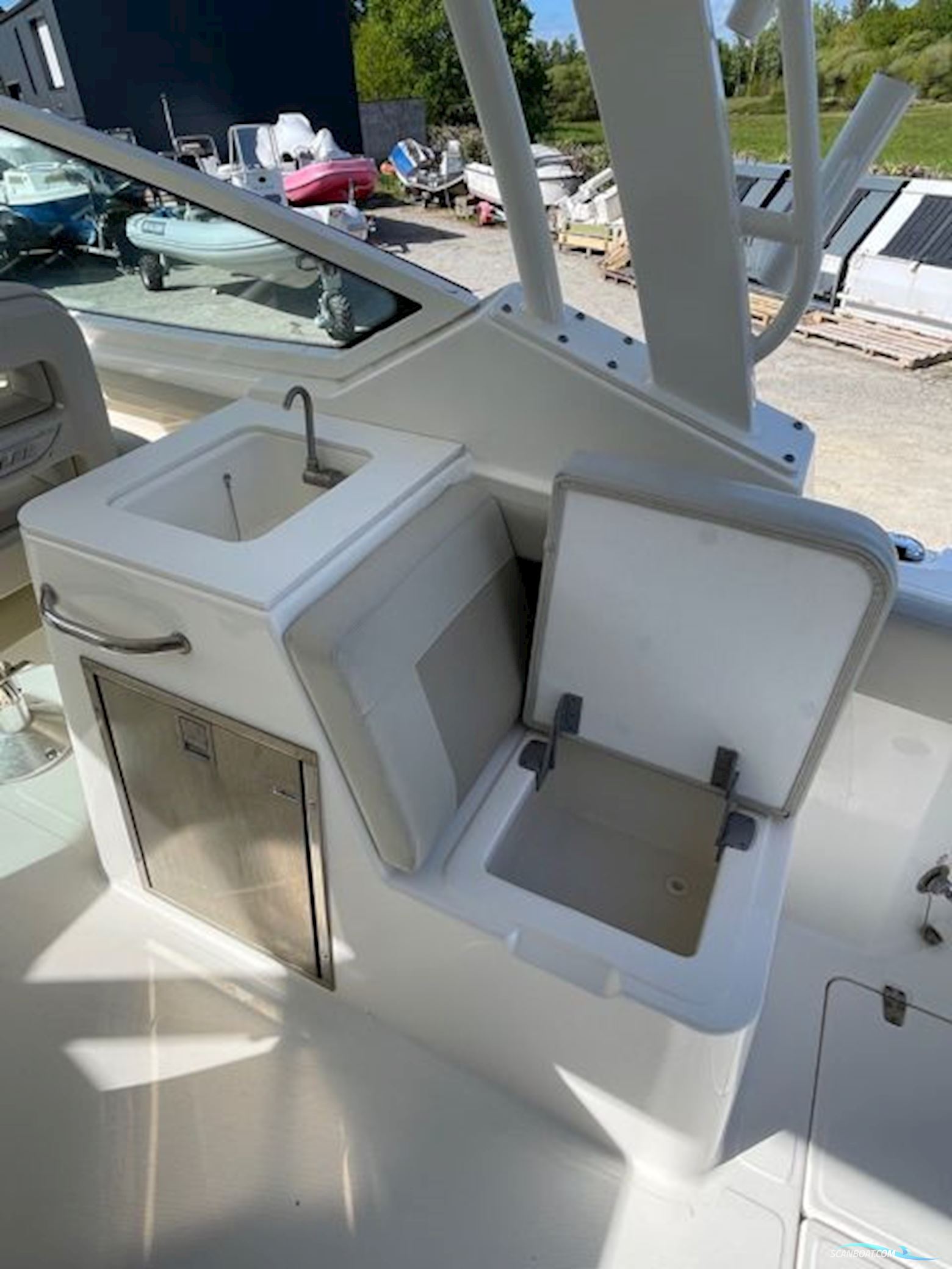 Boston Whaler Vantage 280