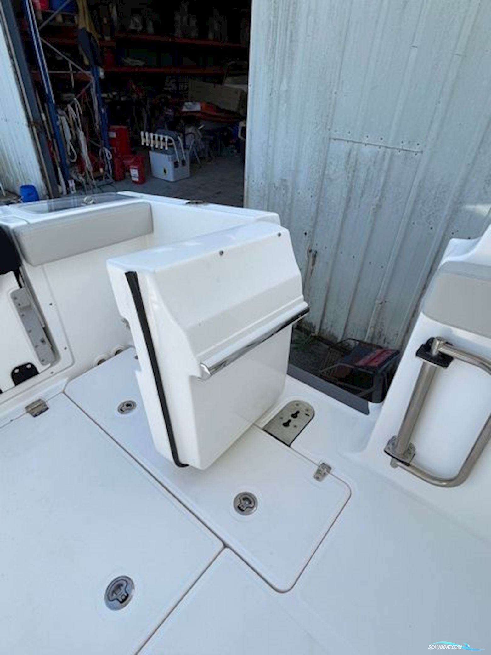 Boston Whaler Vantage 280