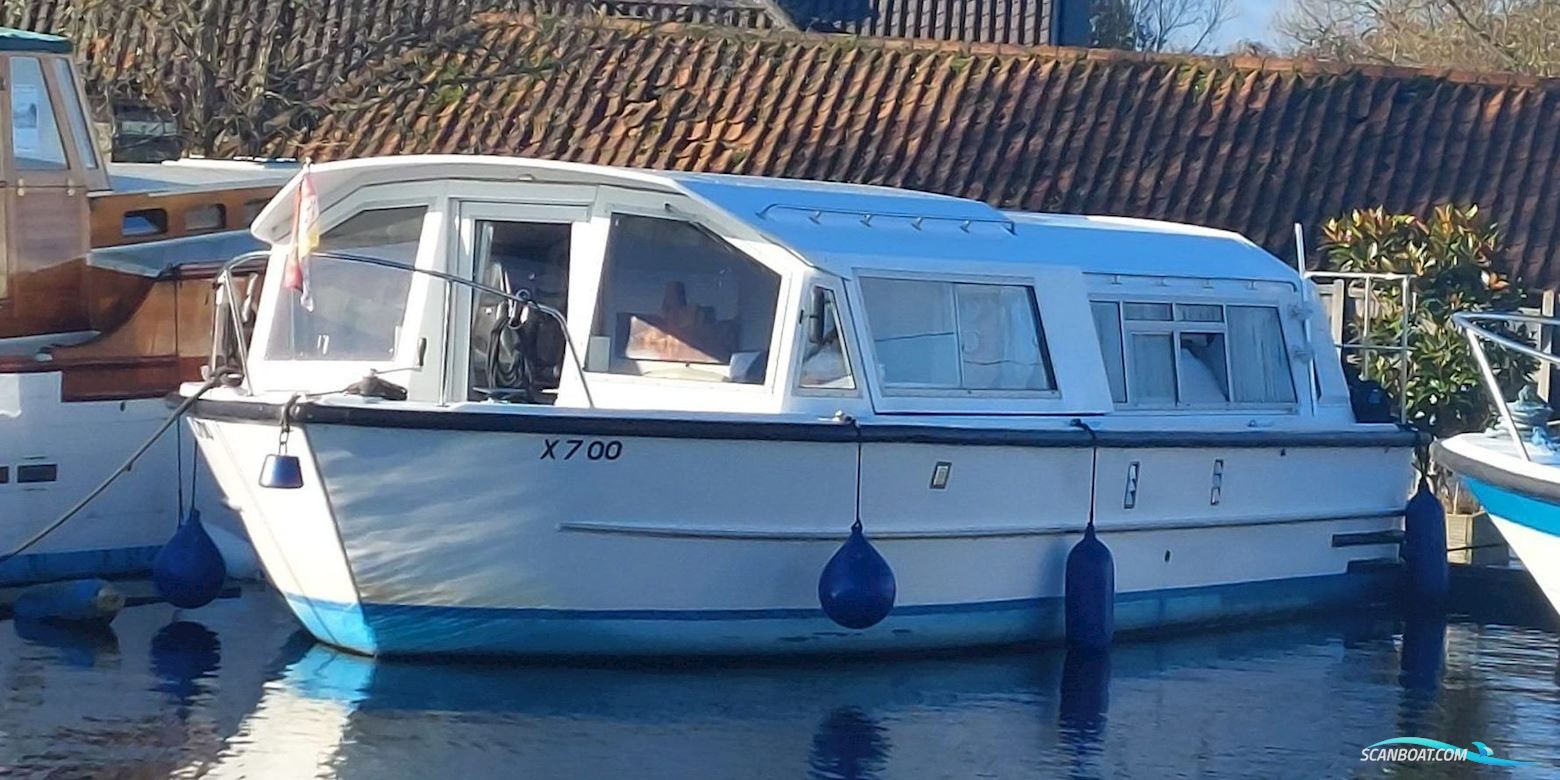 Bounty 28 Motorbåd 1984, med Bmc motor, England