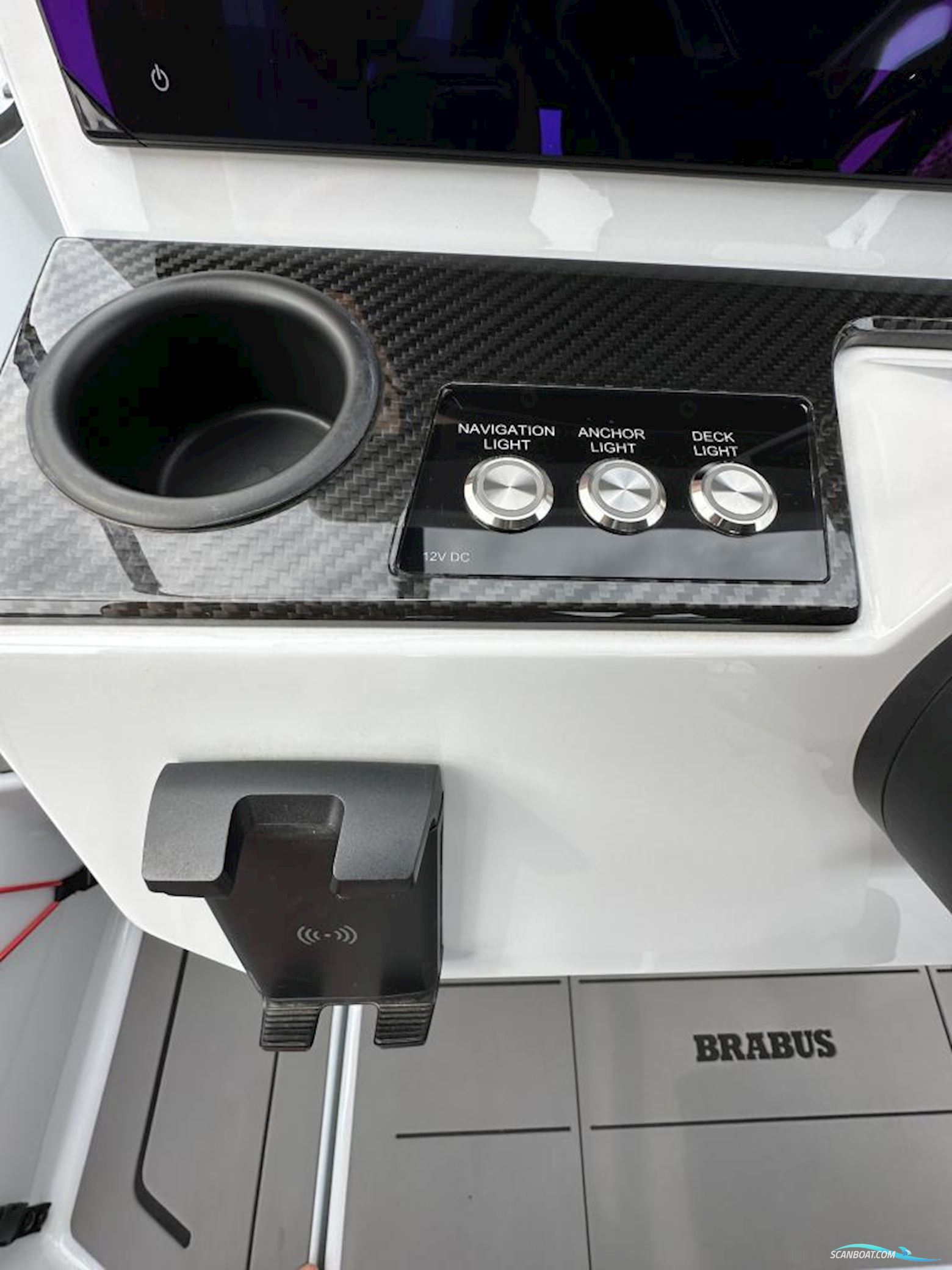 Brabus 300 Shadow - Multistorage