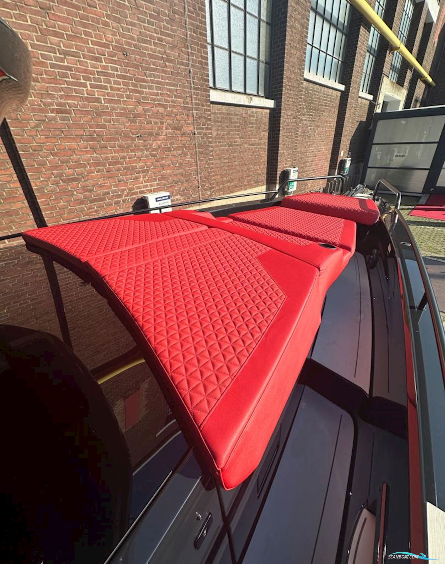 Brabus Shadow 900 Cross Cabin